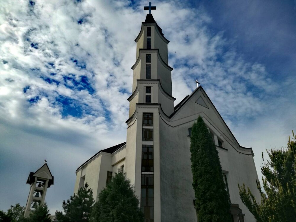 Parafia pw. Miłosierdzia Bożego w Jarosławiu