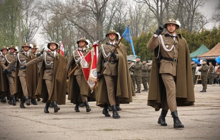 Święto 21 Dywizjonu Artylerii Przeciwlotniczej im. gen. dyw. Józefa Ludwika Zająca w&nbsp;Jarosławiu - defilada