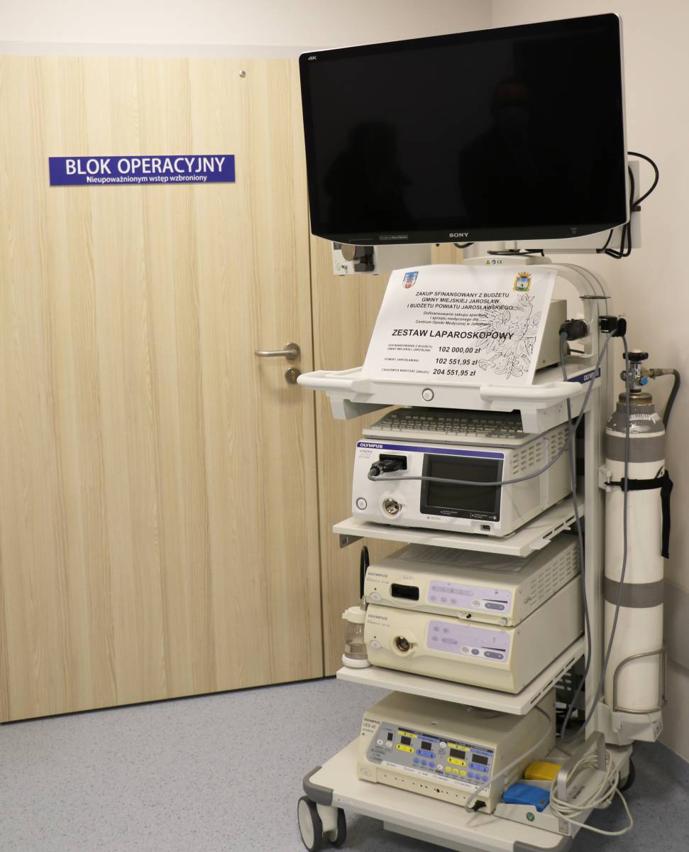 Nowoczesny sprzęt do laparoskopii wykorzystywany jest na bloku operacyjnym jarosławskiego szpitala