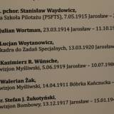 Fragment wystawy "Skrzydła Pamięci" przedstawiający informację o Kazimierzu R. Wünsche