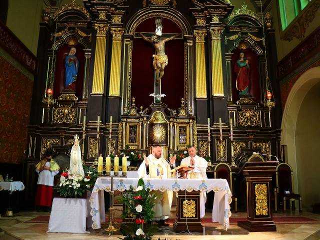 Msza św. w kościele pw. Trójcy Przenajświętszej, fot. H. Grymuza