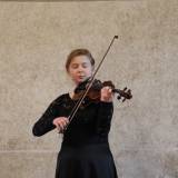 Julia Zarzecka uświetniła uroczystość mini recitalem skrzypcowym